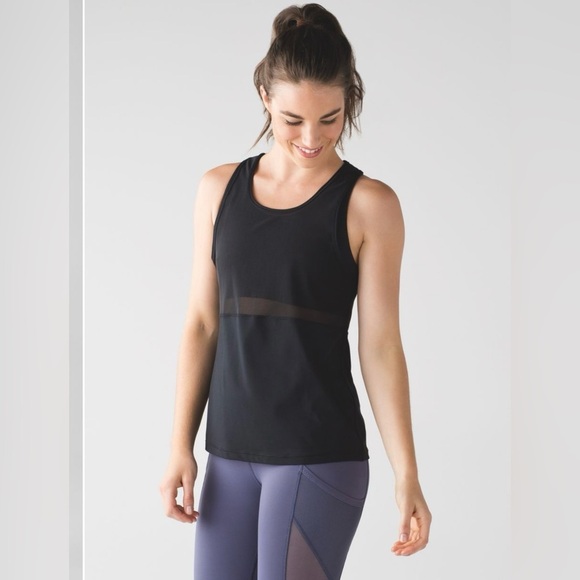 Lululemon Fast As Light 2-In-1 Tank Black Size 6 - Picture 2 of 13